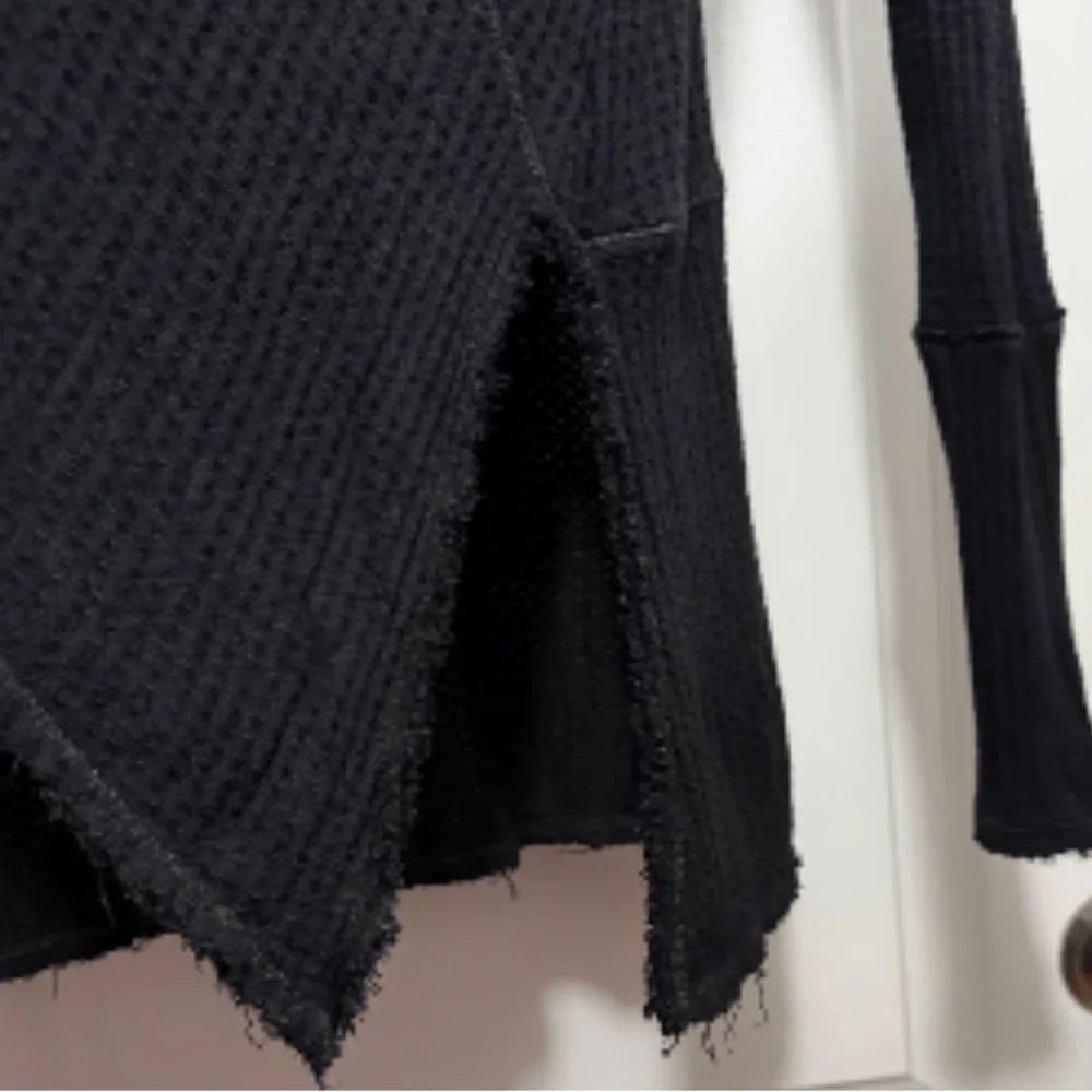 Free People Intimately Oversized Thermal Long Sleeve Waffle Knit Flowy distress - Picture 6 of 14